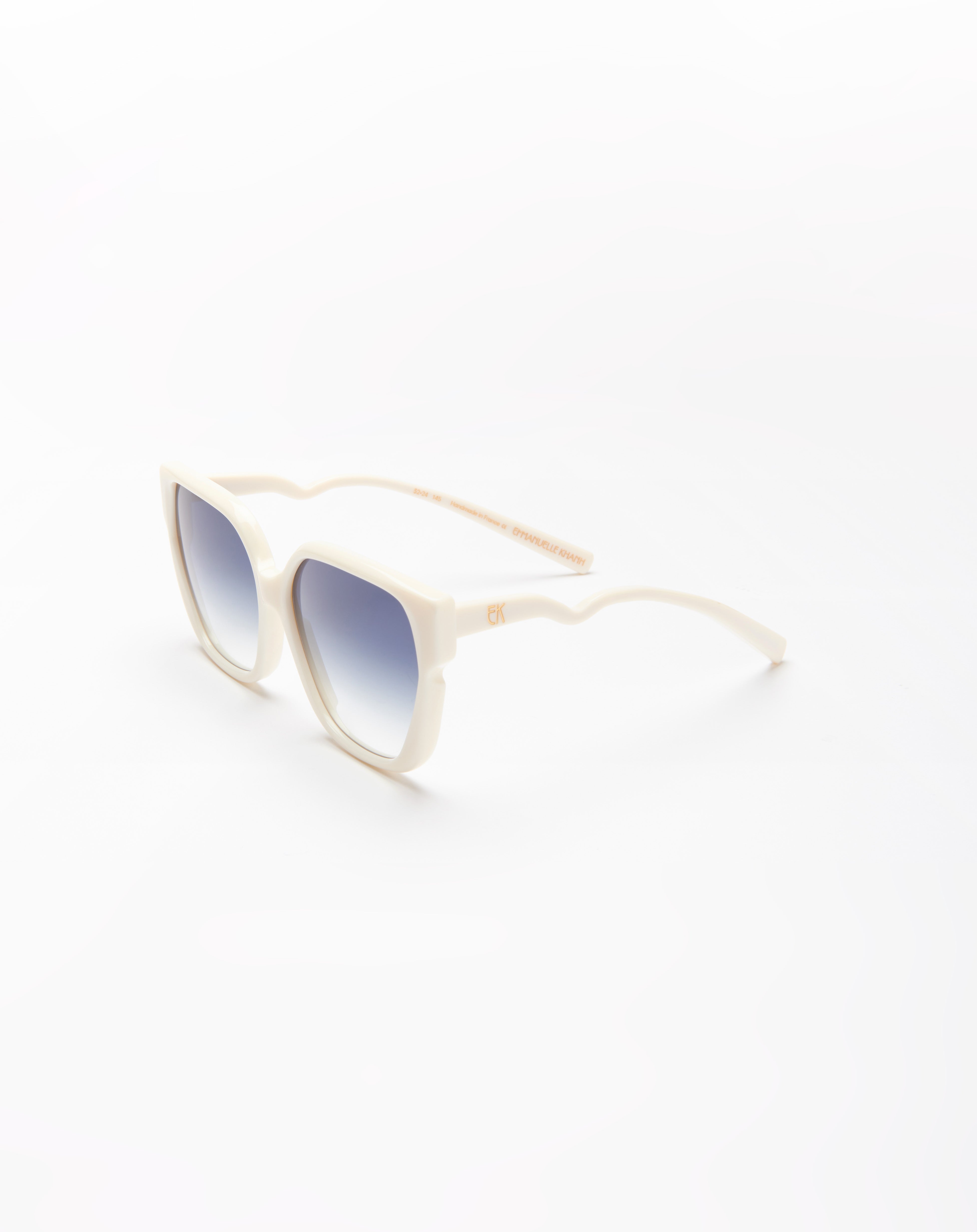 Private Sale – Emmanuelle Khanh
